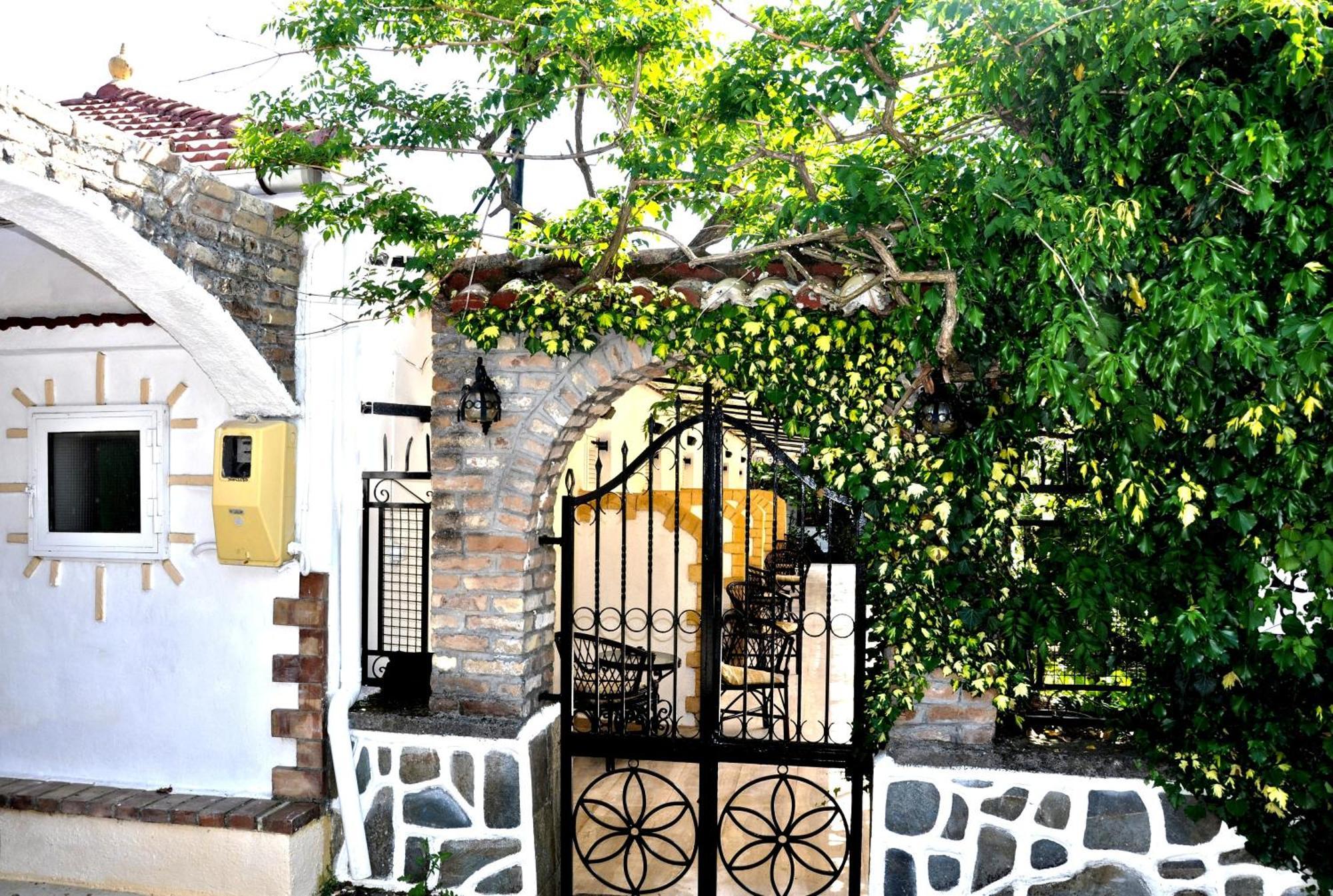 Villa Elena Studios ดัสเซีย ภายนอก รูปภาพ
